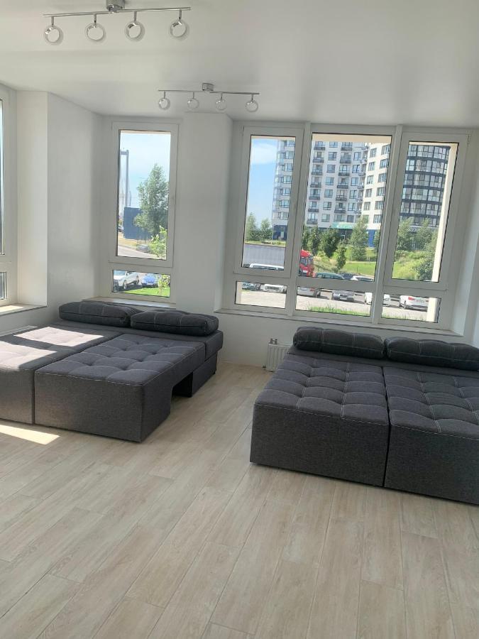 New 3 Rooms Apartment Near The Metro Station Kyiv Exterior foto