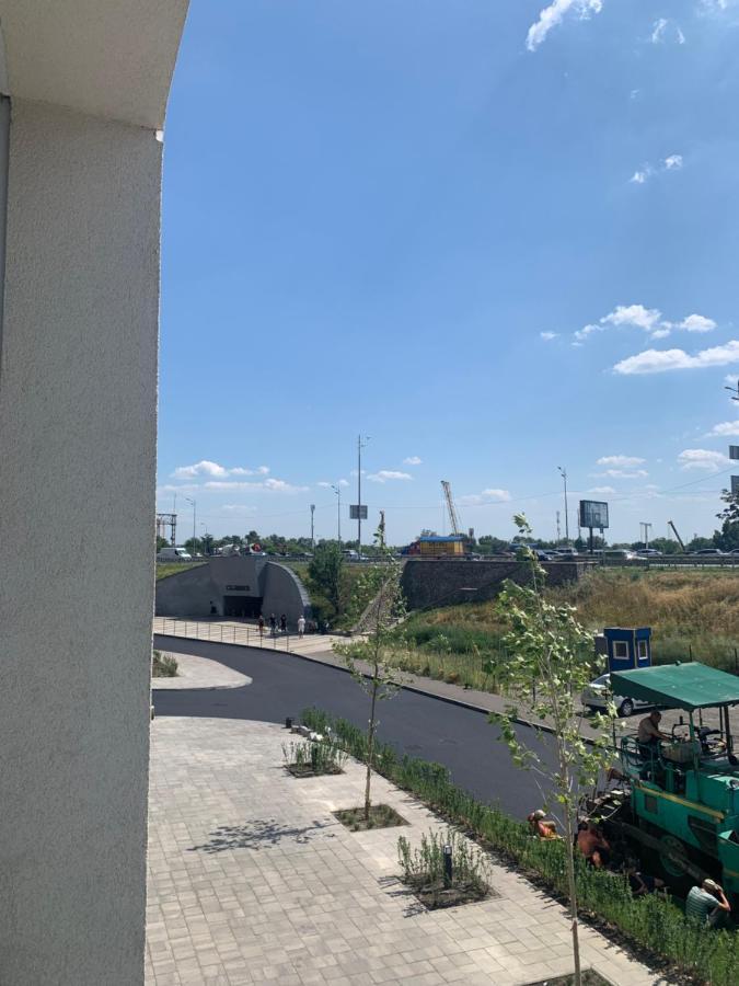 New 3 Rooms Apartment Near The Metro Station Kyiv Exterior foto